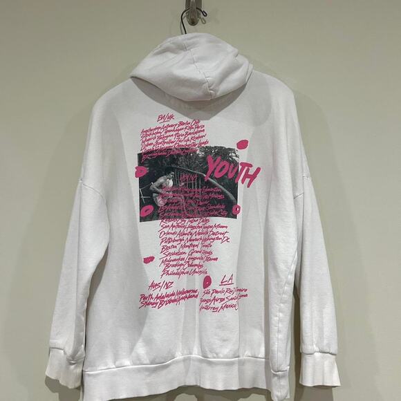 Shawn Mendes Tour Hoodie - Picture 2 of 8